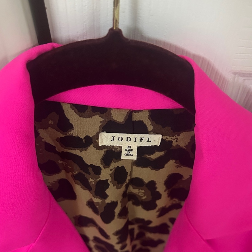 JODIFL Vibrant Pink Blazer with Leopard Lining - Picture 2 of 2
